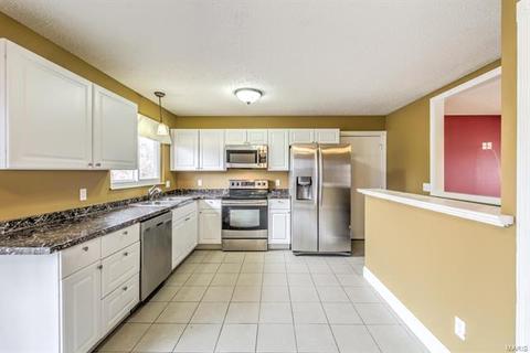 13 Holly Ct, O'fallon, MO 63366 photo 8