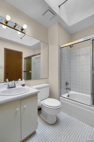 630 Walnut Ridge Dr, Ballwin, MO 63021 photo 17
