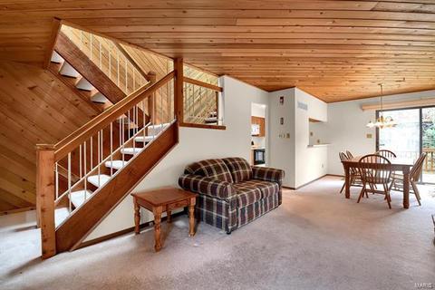 630 Walnut Ridge Dr, Ballwin, MO 63021 photo 4