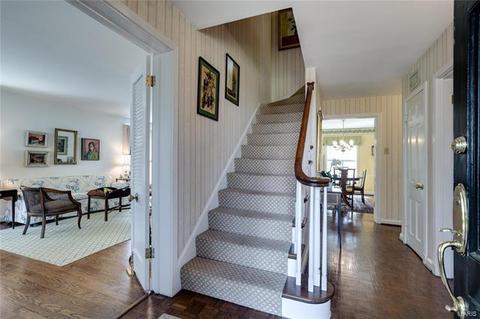 4 Treebrook Ln, Ladue, MO 63124 photo 4
