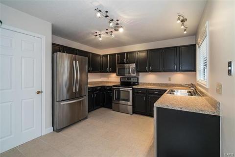 838 Ginger Wood Ct, Ballwin, MO 63021 photo 10