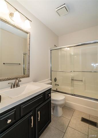 838 Ginger Wood Ct, Ballwin, MO 63021 photo 22