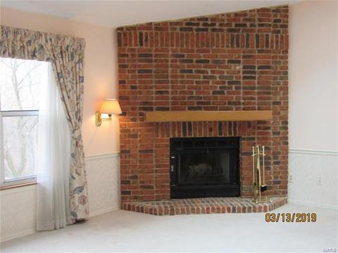 805 Woodside Trl, Ballwin, MO 63021 photo 4