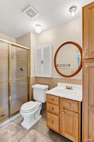 11 Silvercreek Ln, Ballwin, MO 63011 photo 9