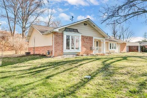 11 Silvercreek Ln, Ballwin, MO 63011 photo 23