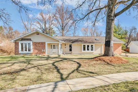 11 Silvercreek Ln, Ballwin, MO 63011 photo 1