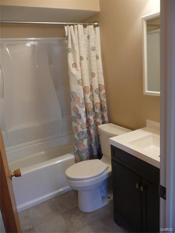 321 Orchard Ave, Ballwin, MO 63021 photo 9