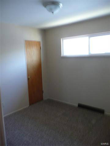 321 Orchard Ave, Ballwin, MO 63021 photo 12