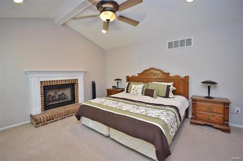 1053 Columbard Dr, Ballwin, MO 63021 photo 23