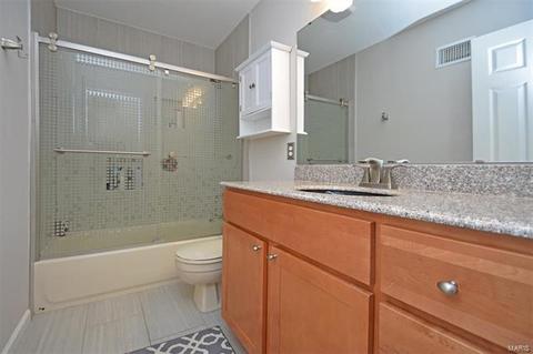 1053 Columbard Dr, Ballwin, MO 63021 photo 33