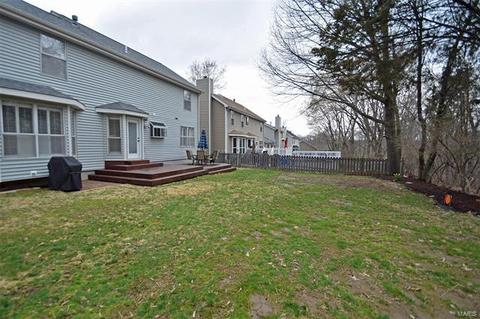 1053 Columbard Dr, Ballwin, MO 63021 photo 40