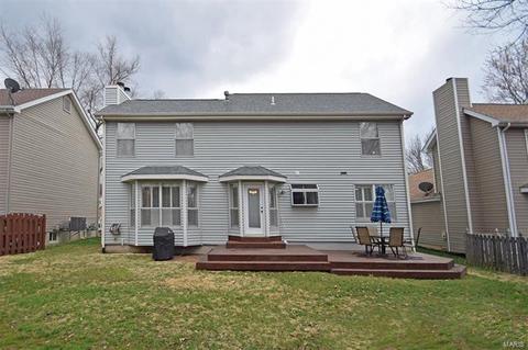 1053 Columbard Dr, Ballwin, MO 63021 photo 39