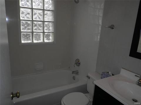 9800 Kelvin, Saint Louis, MO 63137 photo 9