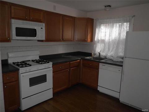 9800 Kelvin, Saint Louis, MO 63137 photo 2