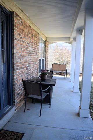 33 Coach Line Dr, O'fallon, MO 63368 photo 2