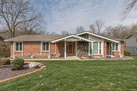 605 Forrester Dr, Manchester, MO 63011 photo 1