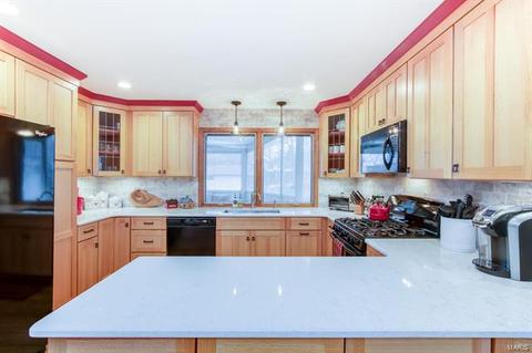 605 Forrester Dr, Manchester, MO 63011 photo 6