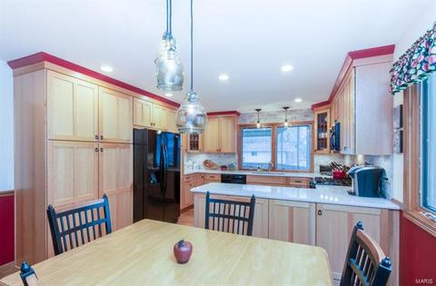 605 Forrester Dr, Manchester, MO 63011 photo 5