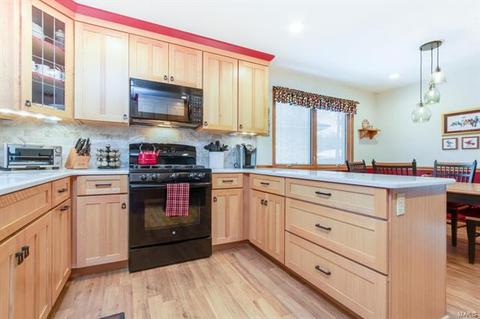 605 Forrester Dr, Manchester, MO 63011 photo 8
