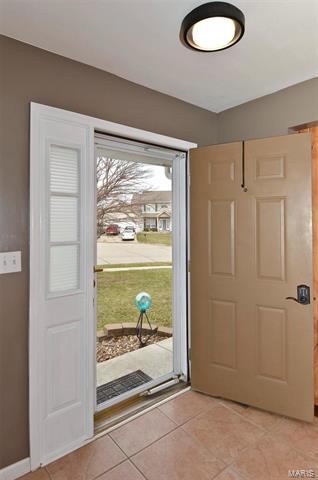 14 Spangle Way Dr, O'fallon, MO 63366 photo 2