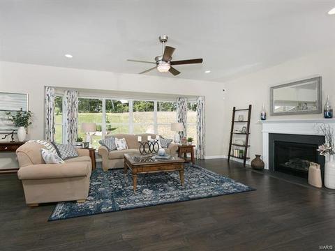 101 Keystone Ridge Dr, O'fallon, MO 63366 photo 2