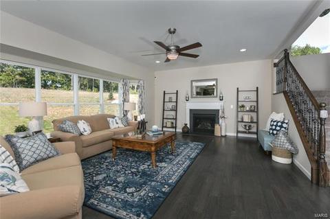 101 Keystone Ridge Dr, O'fallon, MO 63366 photo 4