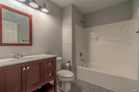 13 E Ofallon Dr, O'fallon, MO 63366 photo 15