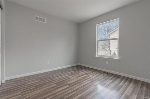 13 E Ofallon Dr, O'fallon, MO 63366 photo 13