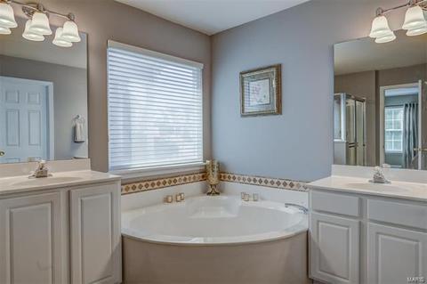 638 Fox Hill Estates Dr, Manchester, MO 63021 photo 22