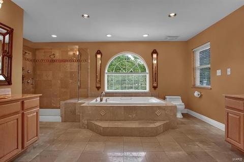 1311 Boly Ln, Ballwin, MO 63021 photo 15