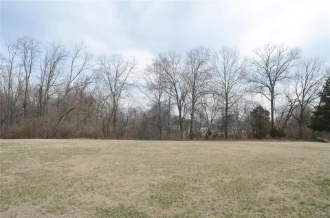 6132 Bender Ln, Saint Louis, MO 63128