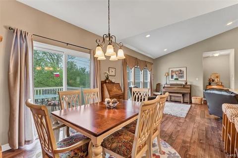 497 Coachgate Ct, Ballwin, MO 63021 photo 15