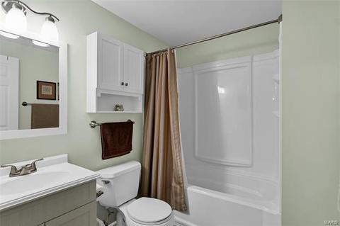 497 Coachgate Ct, Ballwin, MO 63021 photo 34
