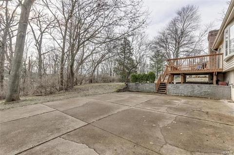 801 Bergquist Dr, Ballwin, MO 63011 photo 10
