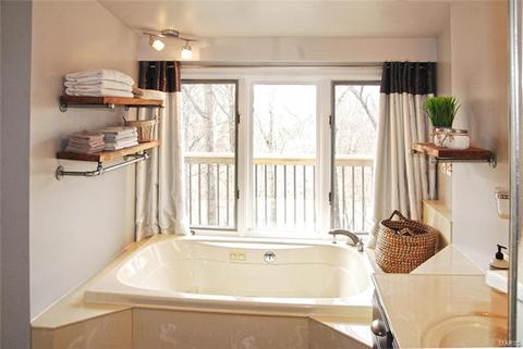 54 W Oak Hill Dr, Ellisville, MO 63021 photo 12