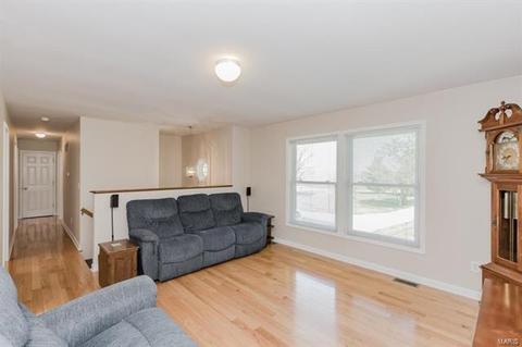 2411 Freymuth Rd, O'fallon, MO 63366 photo 3