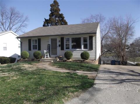 1124 Spring Ave, Saint Charles, MO 63301 photo 1