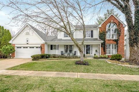 674 Carman Meadows Dr, Ballwin, MO 63021 photo 1