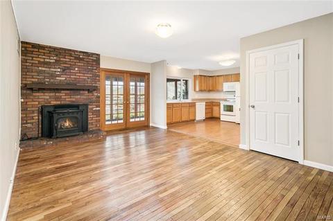 746 Foxwick, Ballwin, MO 63011 photo 6
