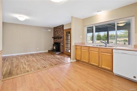 746 Foxwick, Ballwin, MO 63011 photo 7