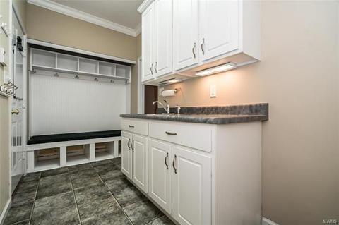 1368 Kiefer Bluffs Dr, Ballwin, MO 63021 photo 20