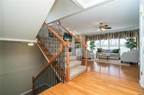 1368 Kiefer Bluffs Dr, Ballwin, MO 63021 photo 5