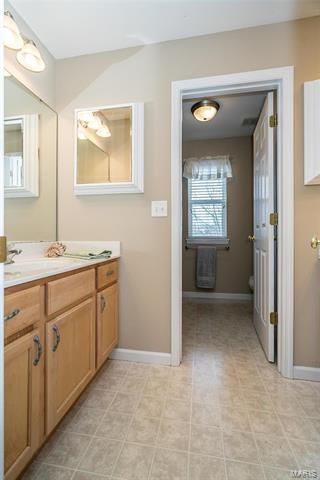 1368 Kiefer Bluffs Dr, Ballwin, MO 63021 photo 25