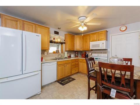 901 Love Dr, O'fallon, MO 63366 photo 6