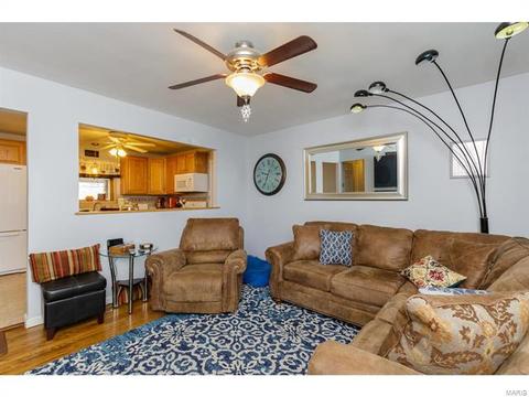 901 Love Dr, O'fallon, MO 63366 photo 2