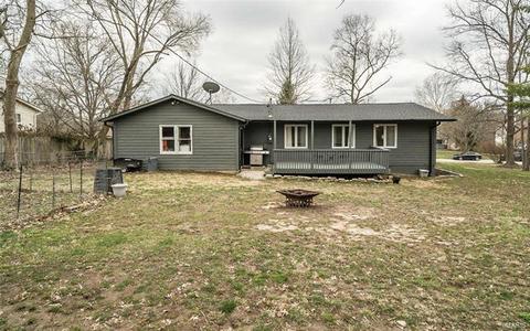 807 Rauscher Dr, Ballwin, MO 63011 photo 2