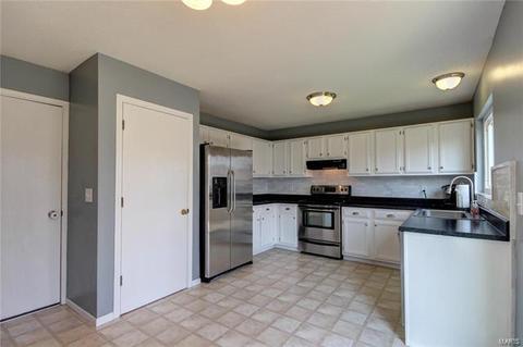 816 Ginger Wood Ct, Ballwin, MO 63021 photo 15