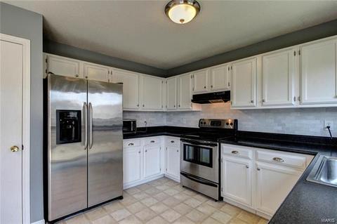 816 Ginger Wood Ct, Ballwin, MO 63021 photo 18
