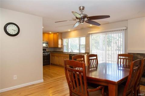 467 Ballwood Dr, Ballwin, MO 63021 photo 8