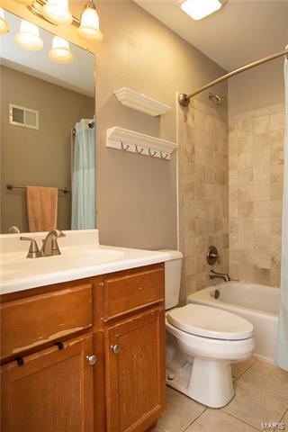467 Ballwood Dr, Ballwin, MO 63021 photo 23